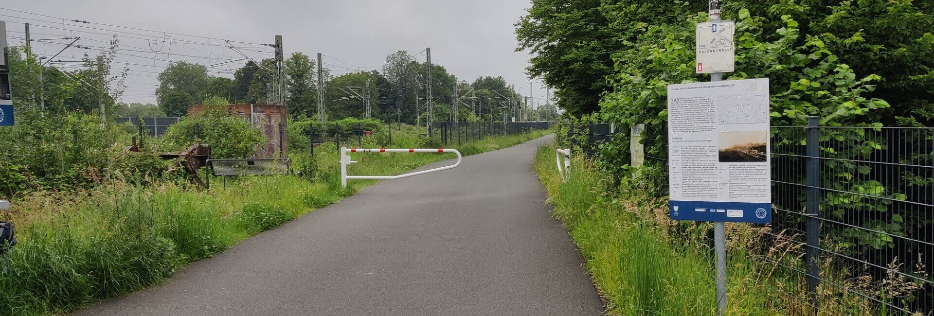 Anfang der Balkantrasse in Leverkusen Opladen